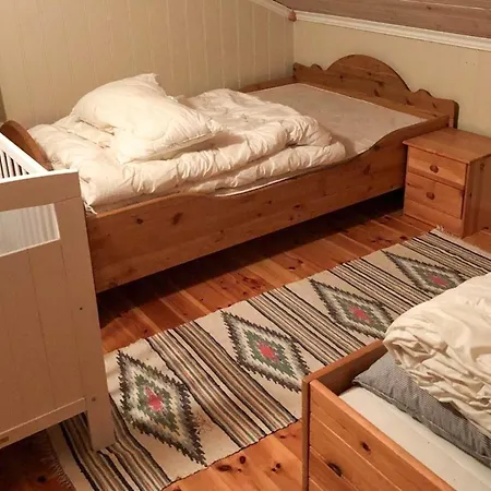 10 Person In Hovden-by Traum